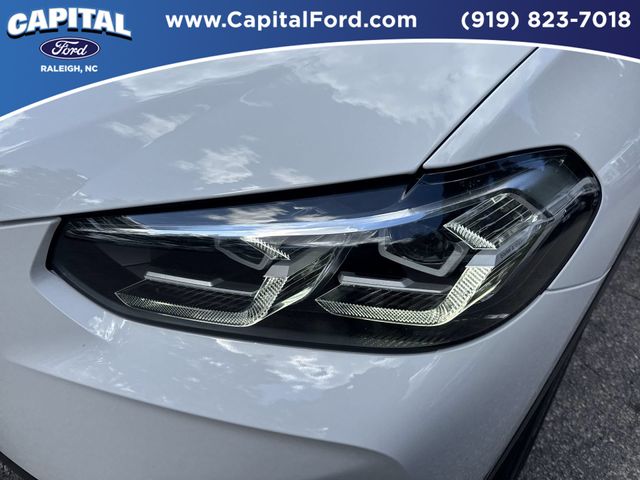 Used 2023 White BMW sDrive30i image 11