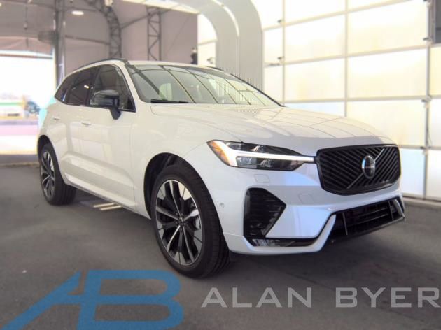 Crystal White Metallic 2026 Volvo XC60 SUV / Crossover All-Wheel Drive Automatic