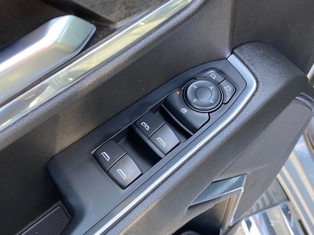 used 2024 GMC Sierra 1500 car, priced at $39,827