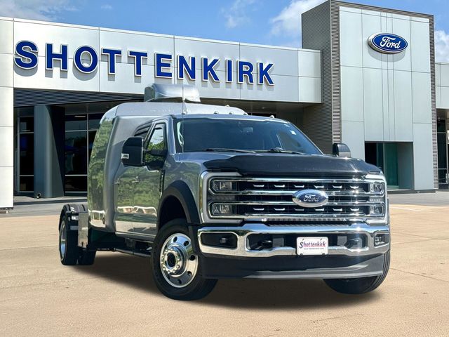 2024 Ford F-450 Lariat 4x4 Crew Cab 179-In DRW's photo