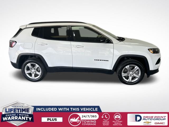 2024 Jeep Compass Latitude - Image 2