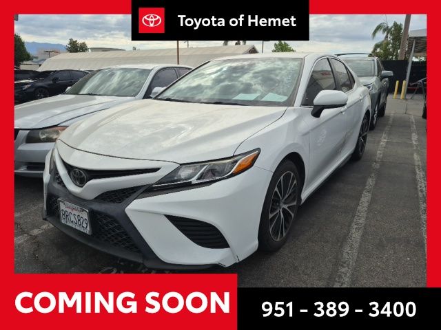 Super White 2020 Toyota Camry Sedan Front-Wheel Drive 8-Speed Automatic