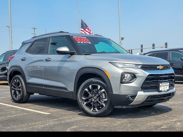 Sterling Gray Metallic 2023 Chevrolet Trailblazer SUV / Crossover Four-Wheel Drive 9-Speed Automatic