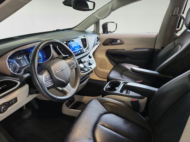 Used 2017 Chrysler Pacifica Van