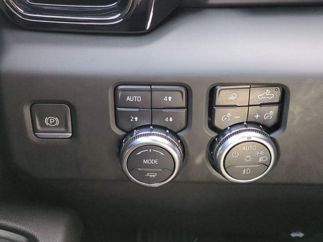 Used 2022 Blue GMC AT4 image 21