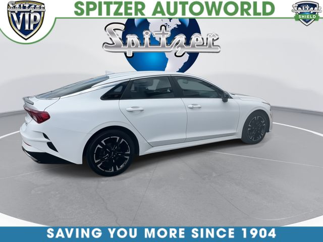 Used 2023 White Kia GT-Line image 9