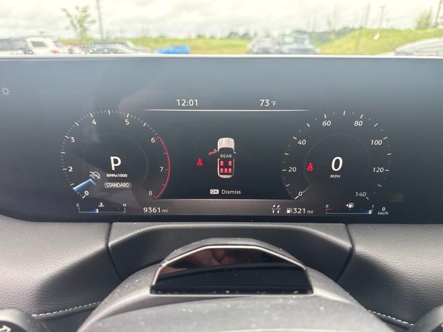 View vehicle photo 7