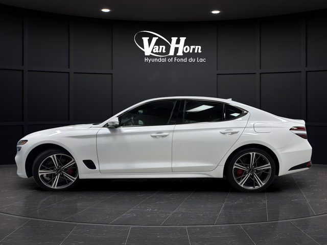 Used 2024 Uyuni White Genesis 3.3T Sport Advanced image 4