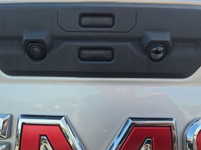 Used 2022 Silver GMC SLE image 14