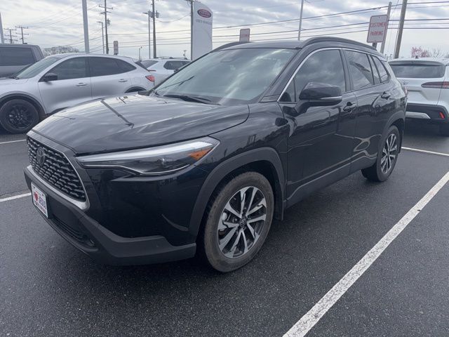 2024 Toyota Corolla Cross XLE FWD