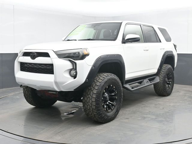 Used 2015 White Toyota SR5 Premium image 5