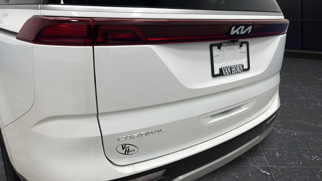 Used 2024 White Kia LX image 38