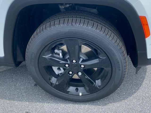 new 2025 Jeep Grand Cherokee L car, priced at $44,545