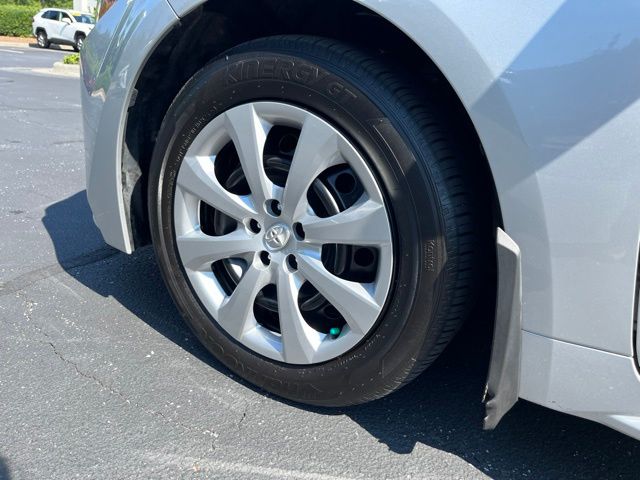 2026 Toyota Corolla LE - Photo 12