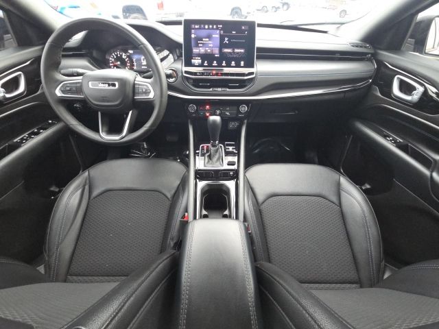 2025 Jeep Compass Latitude:45158A1