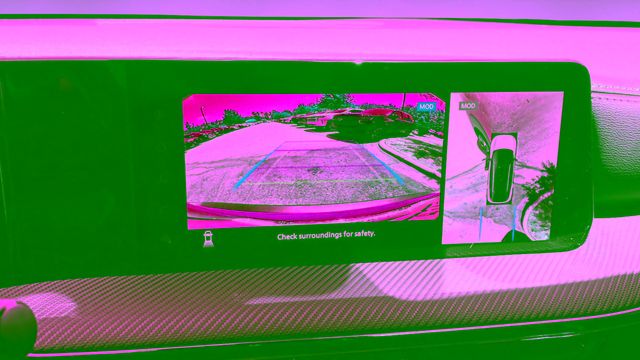 Used 2025 White Nissan SR image 26