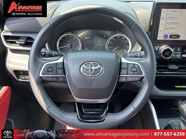 Used 2023 Toyota Highlander SUV