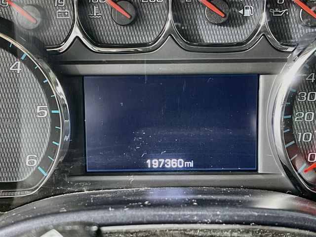 Used 2015 White Chevrolet LT2 image 9