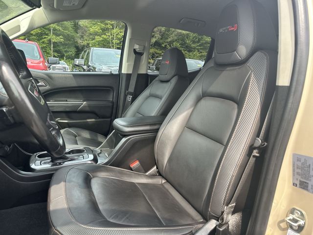 Used 2022 Beige GMC AT4 w/Leather image 16
