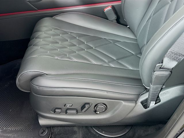 Thumbnail: 2026 Genesis GV80 - 21