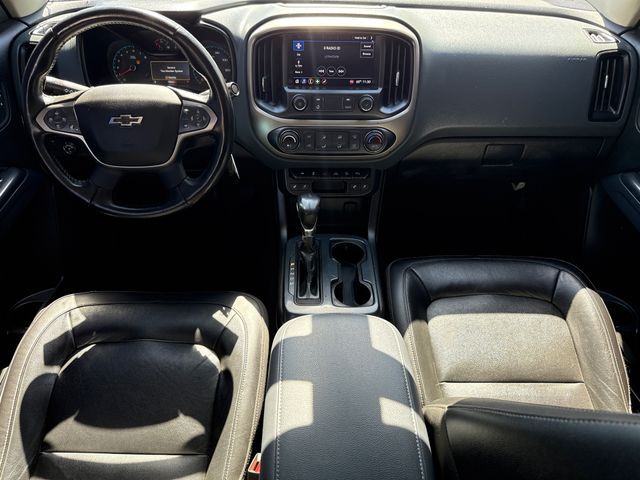 Used 2022 White Chevrolet Z71 image 11