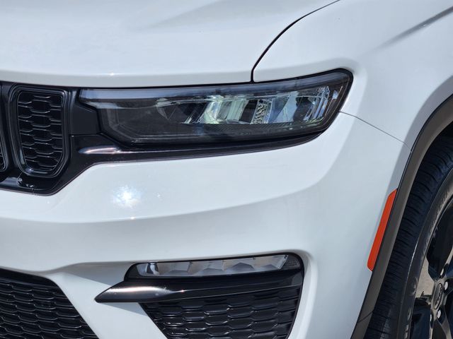 2024 Jeep Grand Cherokee Limited White at Mac Haik CDJR North Houston