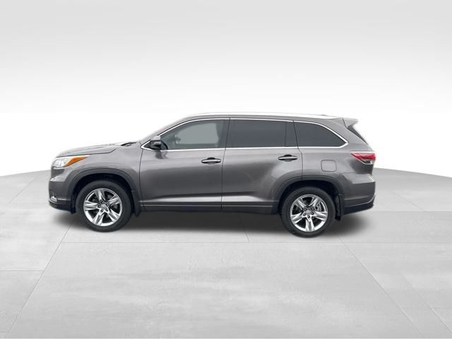 used 2015 Toyota Highlander car, priced at $15,999
