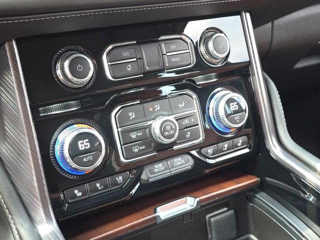 2023 GMC Yukon Denali Ultimate:C02667