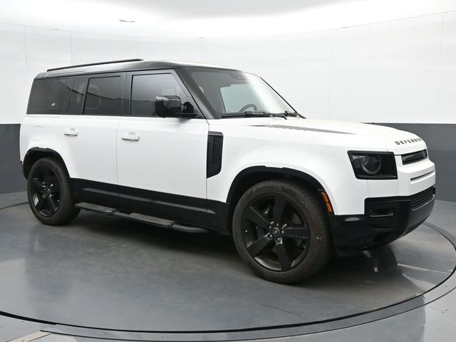 Fuji White 2024 Land Rover Defender 110 P400 X-Dynamic SE AWD SUV / Crossover All-Wheel Drive 8-Speed Automatic