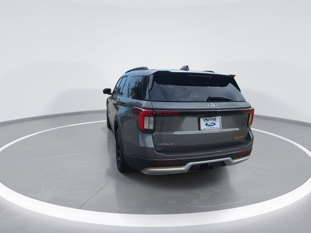 New 2026 Carbonized Gray Metallic Ford Tremor® image 7