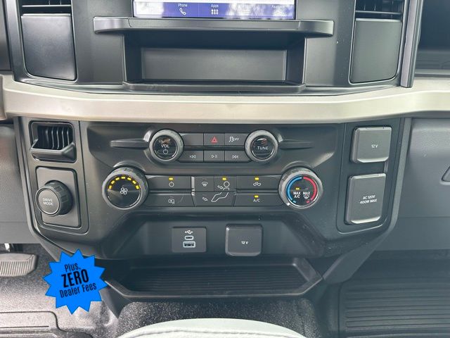 2025 Ford F-250SD XL photo