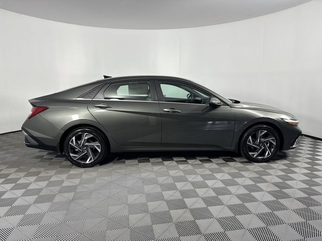New 2025 Hyundai Elantra Hybrid For Sale in Indianapolis, IN