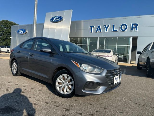 Urban Gray Metallic 2019 Hyundai Accent Sedan Front-Wheel Drive 6-Speed Automatic