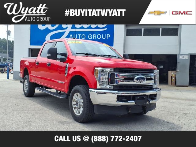 Race Red 2019 Ford F-250 Super Duty Pickup Truck Four-Wheel Drive 6-Speed Automatic