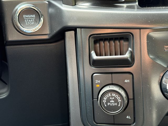 New 2026 White Ford Tremor image 28