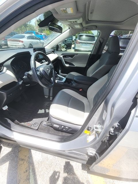 2019 Toyota RAV4 - $24,977