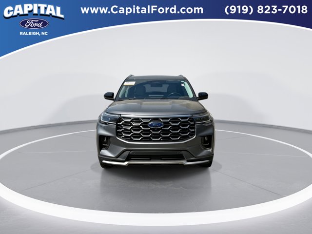 Used 2025 Gray Ford Platinum image 3
