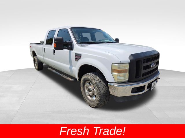 White 2009 Ford F-350 Super Duty Pickup Truck