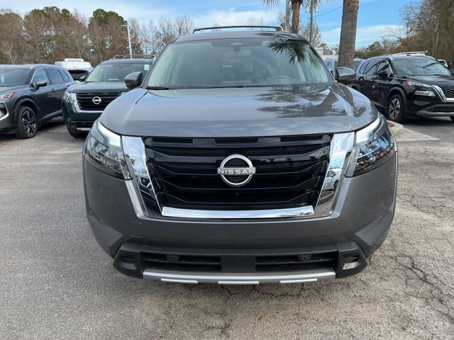 2025 Gun Metallic Nissan Pathfinder SL FWD SUV