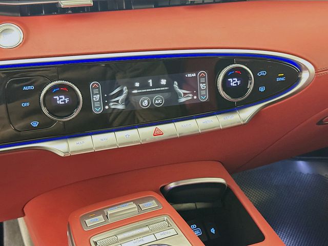 Thumbnail: 2025 Genesis GV70 - 14