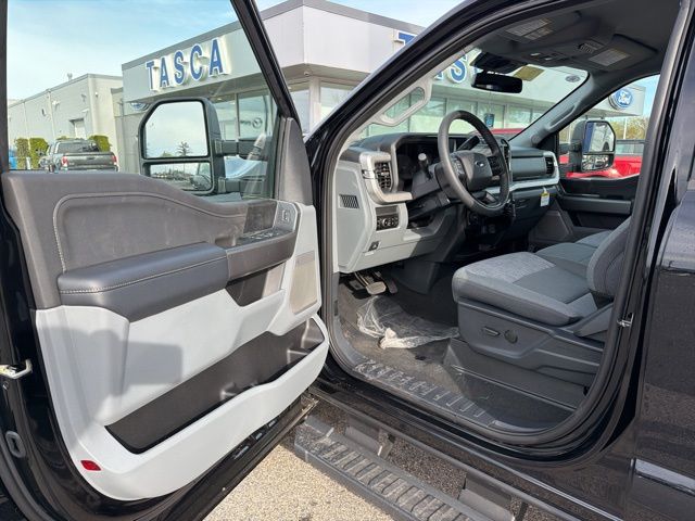 New 2026 Black Ford XLT image 14