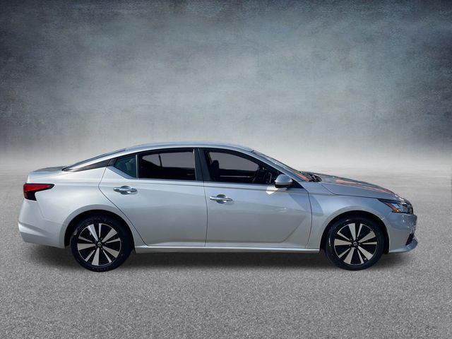 2022 Nissan Altima 2.5 SV 3