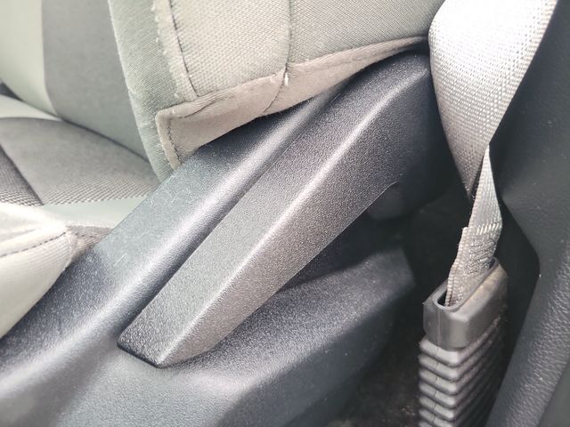 Used 2019 Blue Ford XL image 16