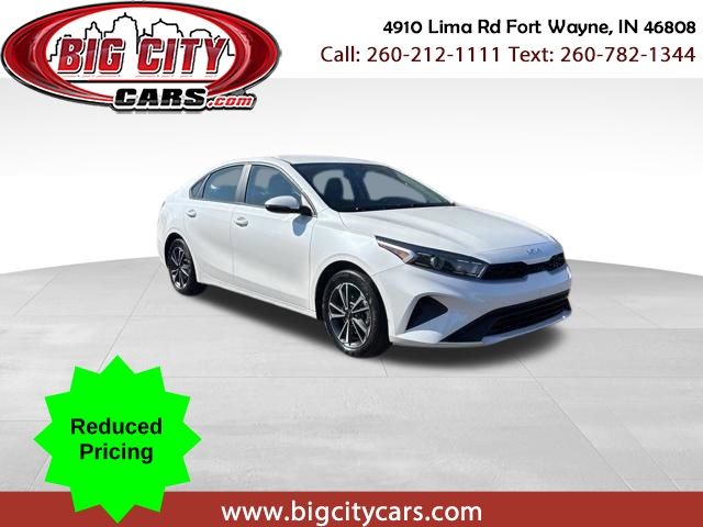 Snow White Pearl 2023 Kia Forte LXS FWD Sedan Front-Wheel Drive Continuously Variable Transmission