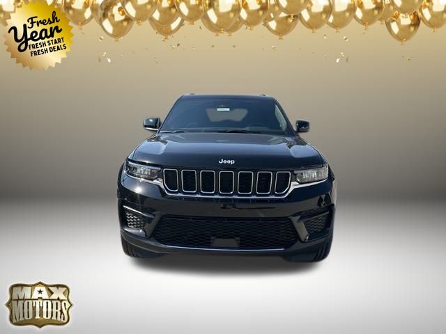 2025 Jeep Grand Cherokee  2