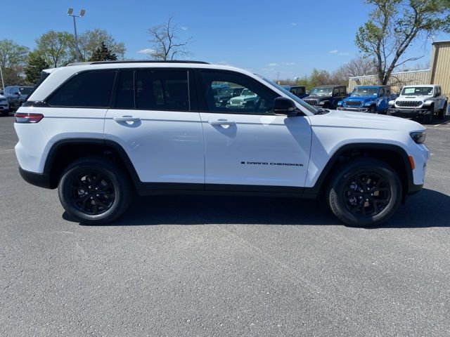 2024 Jeep Grand Cherokee Altitude 4