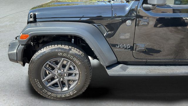 Used 2024 Black Jeep Sport S image 36