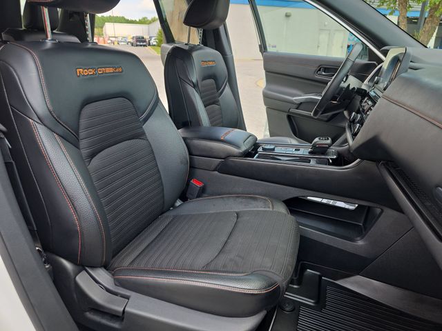 Used 2023 2 Tone White / Black Roof Nissan Rock Creek image 11