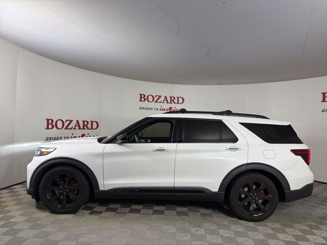 2023 Star White Metallic Tri-Coat Ford Explorer ST 4X4 SUV