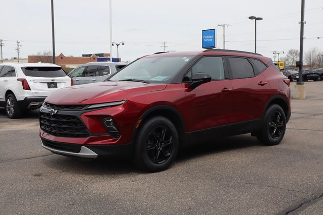 View vehicle photo 7